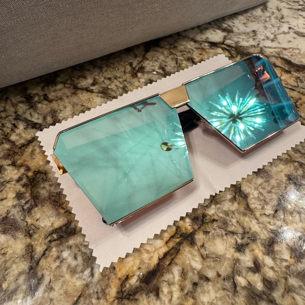 Stylish Blue Oversized Sunglasses